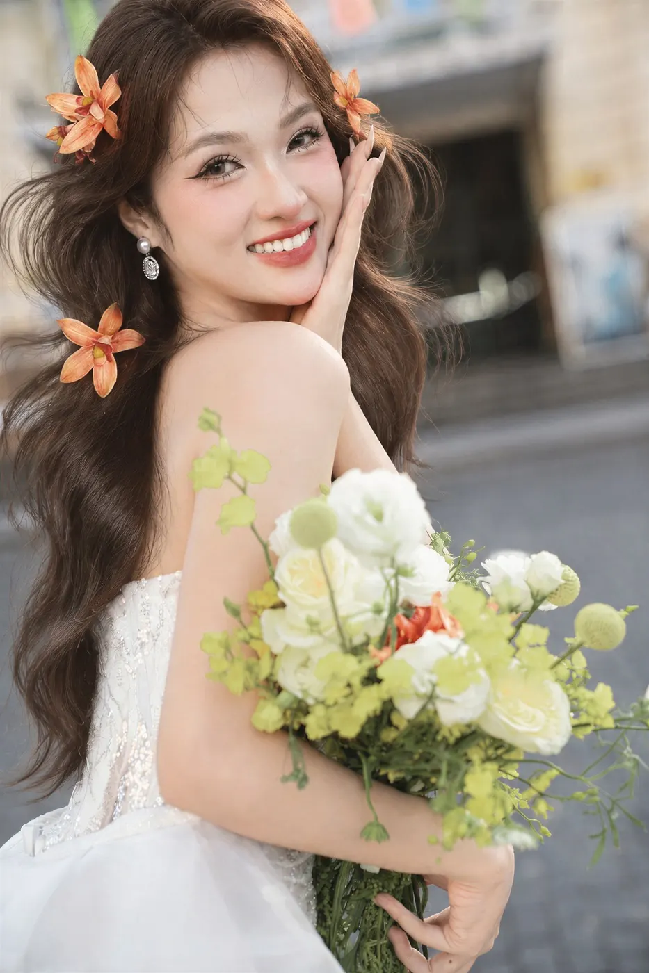 Tóc cô dâu sau khi thay bằng Special Hair Wedding